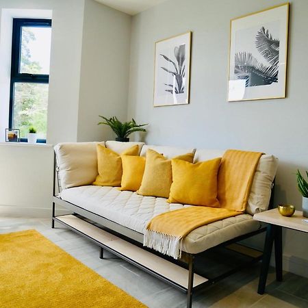 Beautiful Alumpointe Apartment - 400M To The Beach Bournemouth Exteriör bild